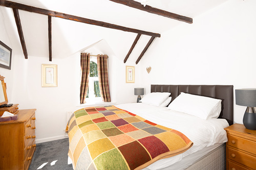 cae lleci master bedroom